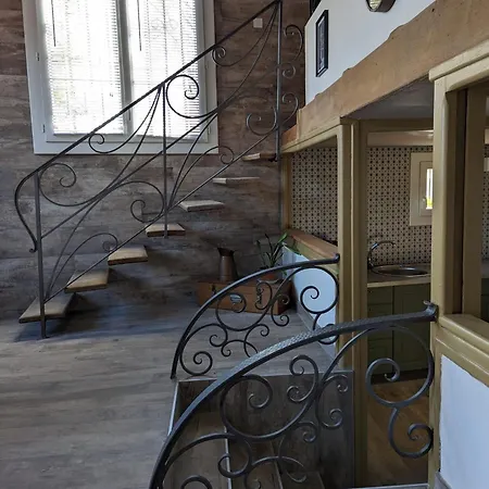 Petit Loft Jardin Terrasse Climatisation Wi Fi Parking Public Gratuit Elne