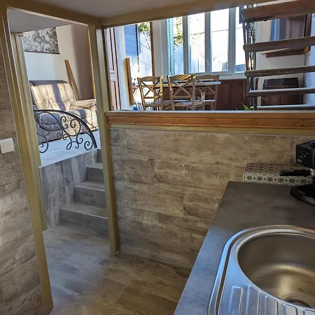 Petit Loft Jardin Terrasse Climatisation Wi Fi Parking Public Gratuit * Elne